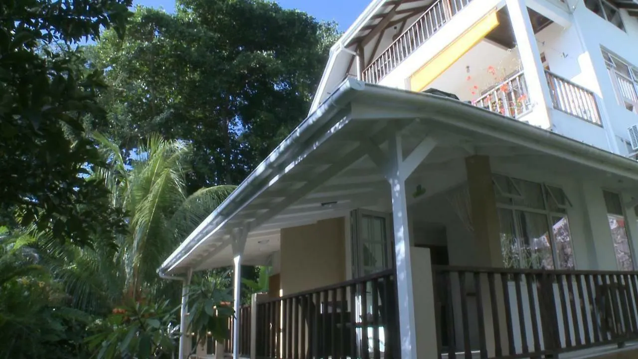 La Batie Selfcatering Apartment Beau Vallon