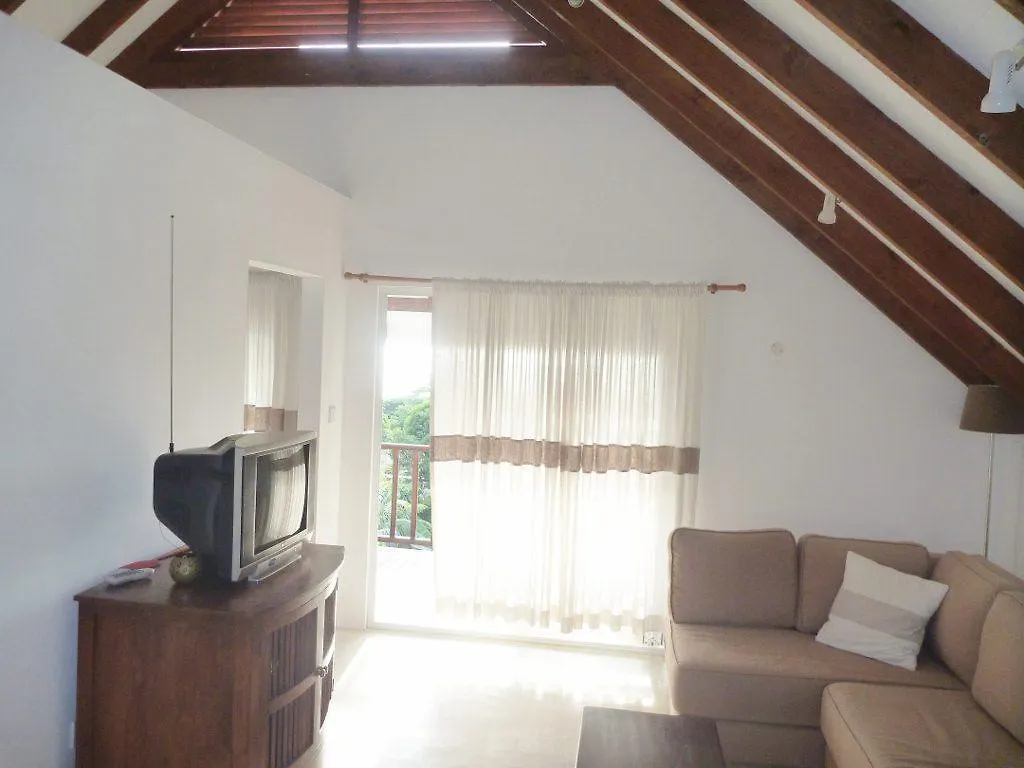 La Batie Selfcatering Apartment Beau Vallon