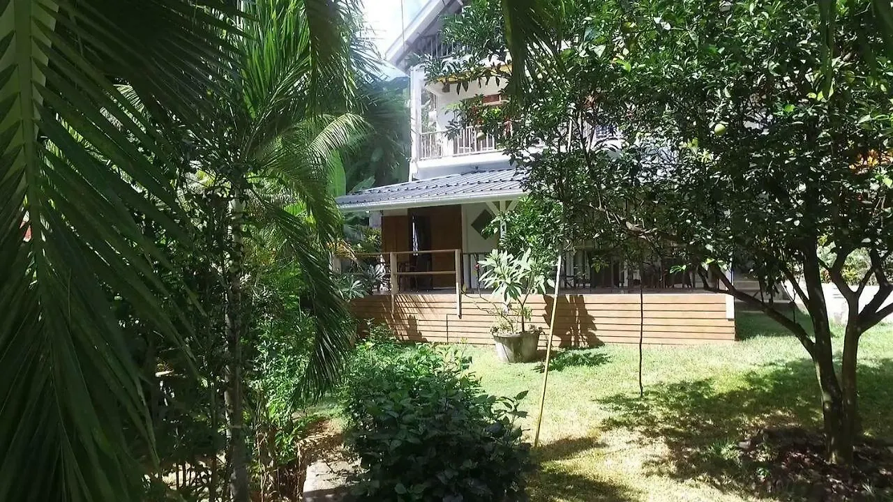 La Batie Selfcatering Apartment Beau Vallon
