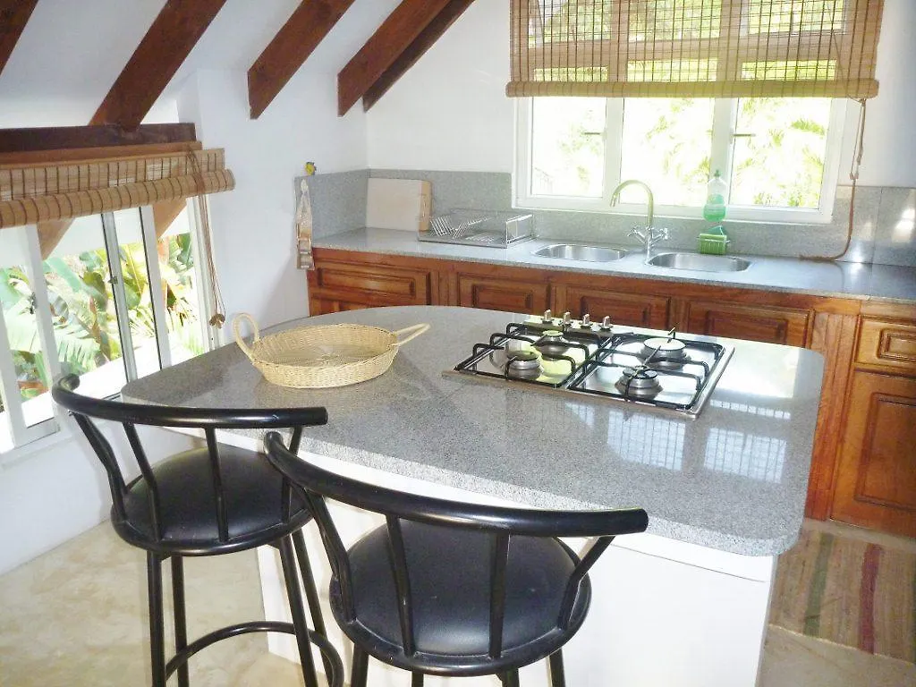 La Batie Selfcatering Apartment Beau Vallon