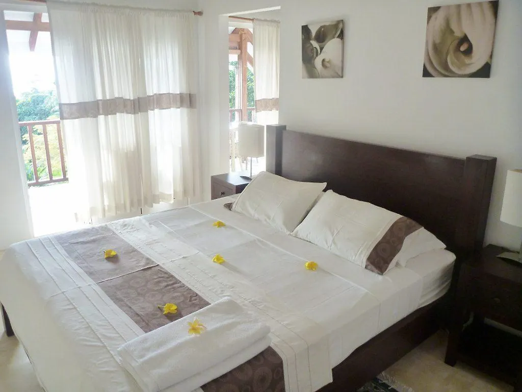 La Batie Selfcatering Apartment Beau Vallon