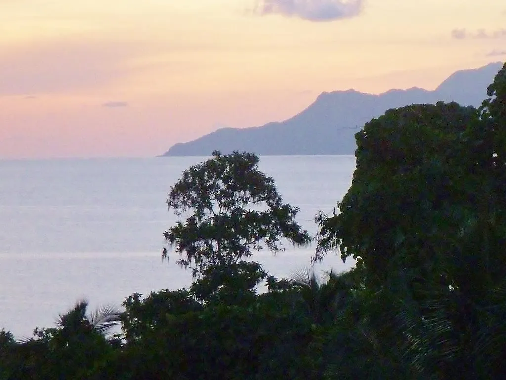 La Batie Selfcatering Apartment Beau Vallon  0*, Beau Vallon (Mahe)