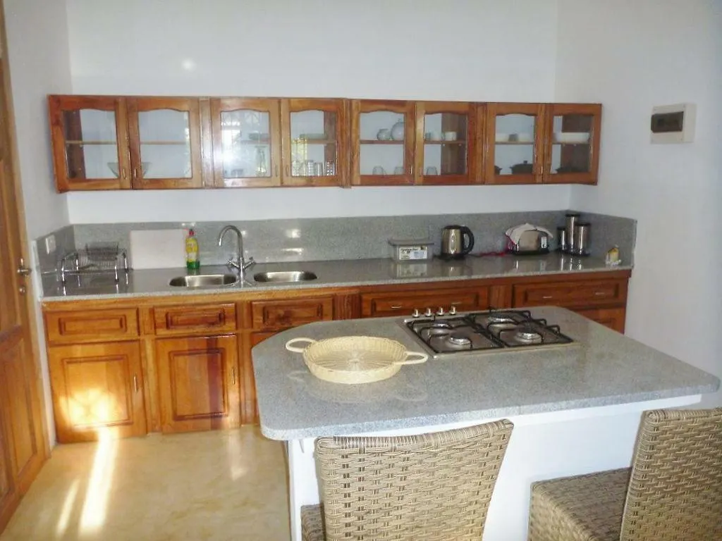 La Batie Selfcatering Apartment Beau Vallon
